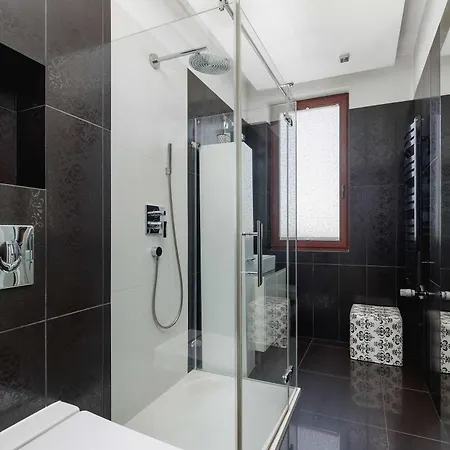 Przestronny I Przytulny W Krakowie Z Parkingiem I Balkonem By Renters Appartement Krakau