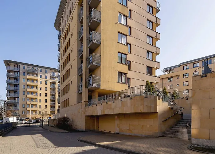 Przestronny I Przytulny W Krakowie Z Parkingiem I Balkonem By Renters Apartamento Cracovia