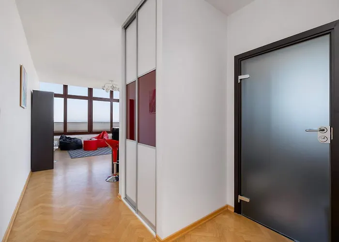 Apartamento Przestronny I Przytulny W Krakowie Z Parkingiem I Balkonem By Renters *