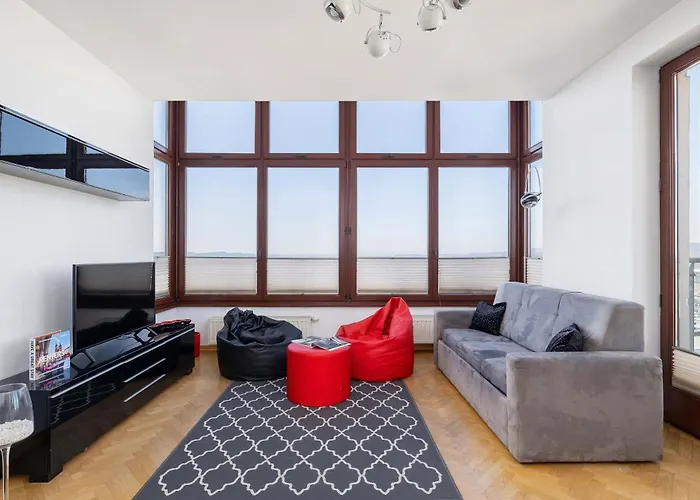 Przestronny I Przytulny W Krakowie Z Parkingiem I Balkonem By Renters