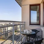 Lägenhet Przestronny I Przytulny W Krakowie Z Parkingiem I Balkonem By Renters Kraków